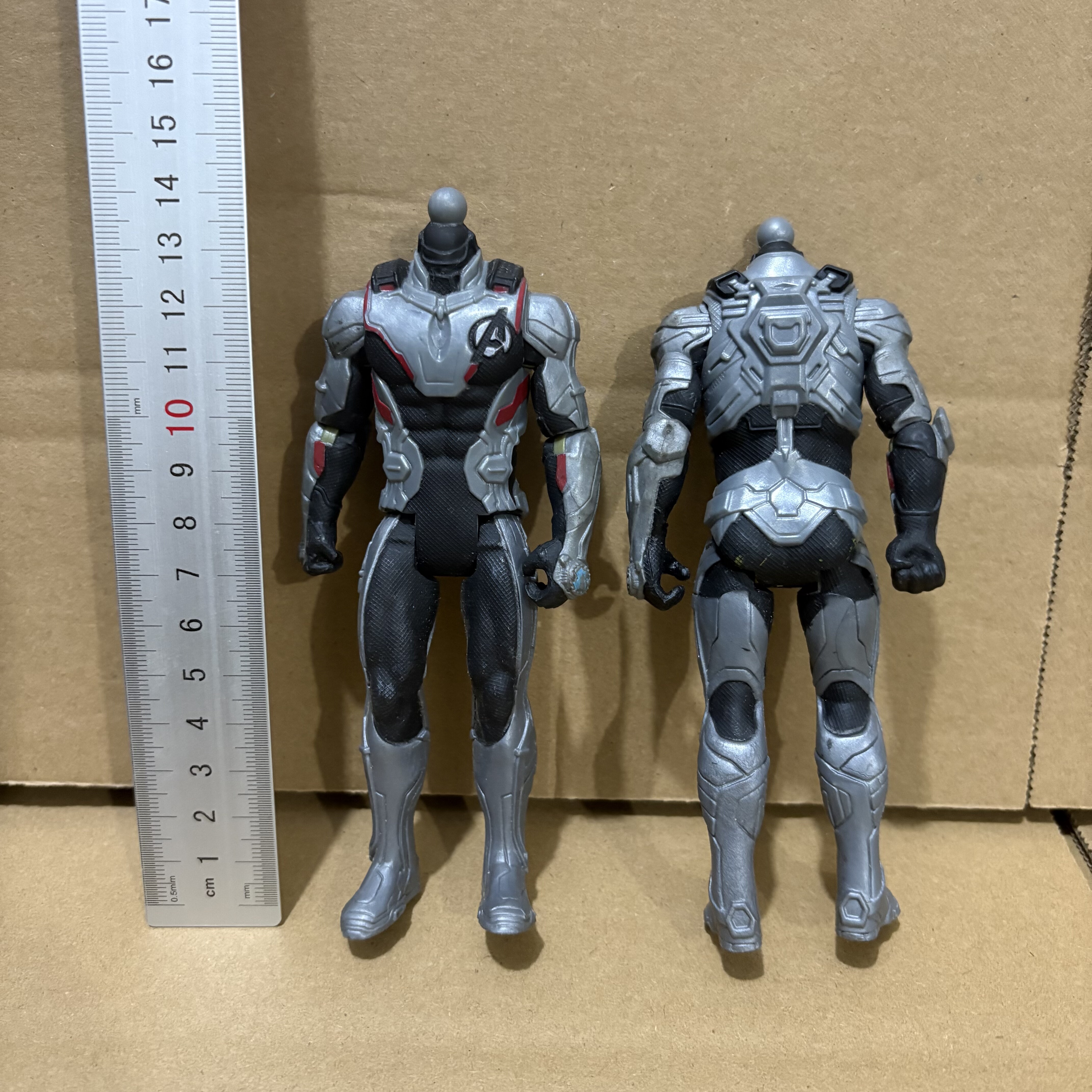 4.9元1个正版散货漫威复仇者联盟系列量子战衣系废品素体魔改材料