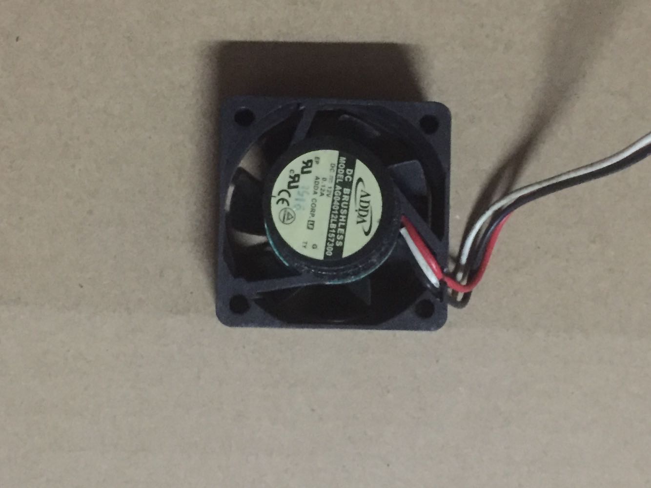 ADDA AG01012LB157300 12V 0.12A 散热风扇 40x40x15mm - 实物图