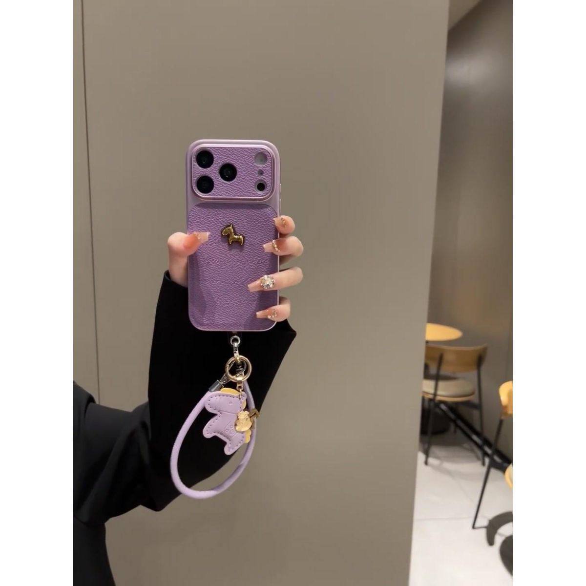 半糖壳野ins大视窗紫皮纹立体金马适用iPhone17promax手机壳苹果16pro腕带15防摔14pro新款13防摔17保护套,3C数码配件,手机保护套/壳,淘宝优惠券,粉丝福利购,淘宝优惠卷