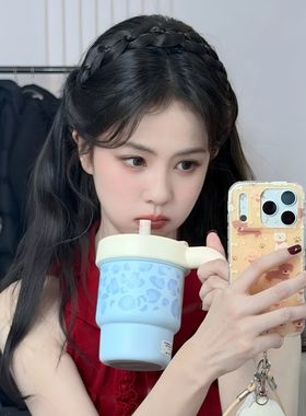 半糖壳野ins白鹿同款杏黄色满屏狗狗苹果17pormax手机壳iPhone16pro腕带15防摔14pro新款13防摔17保护套