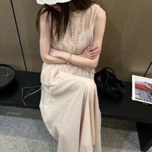 欧货两件套！夏季新款淑女风圆领无袖压褶娃娃衫飘逸半身长裙套装