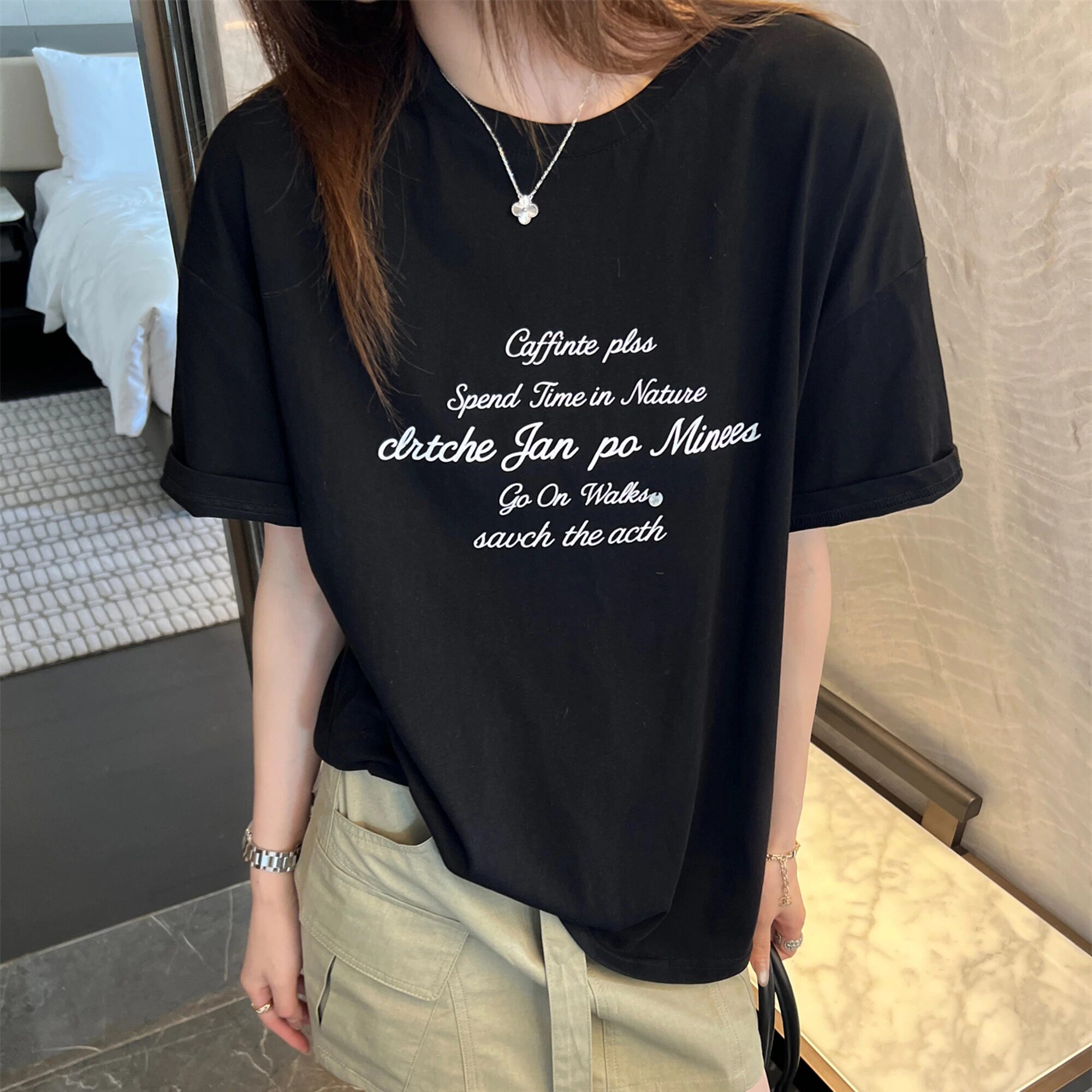 韩系简约字母宽松短袖T恤 2026年夏季新款休闲显瘦套头女洋气上衣