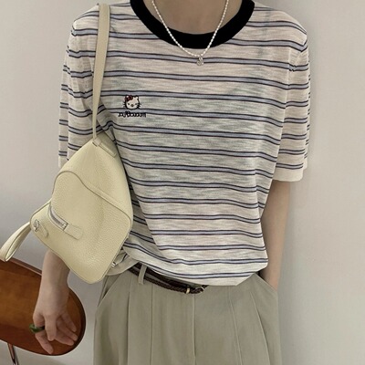 刺绣KT猫咪撞色条纹短袖针织衫