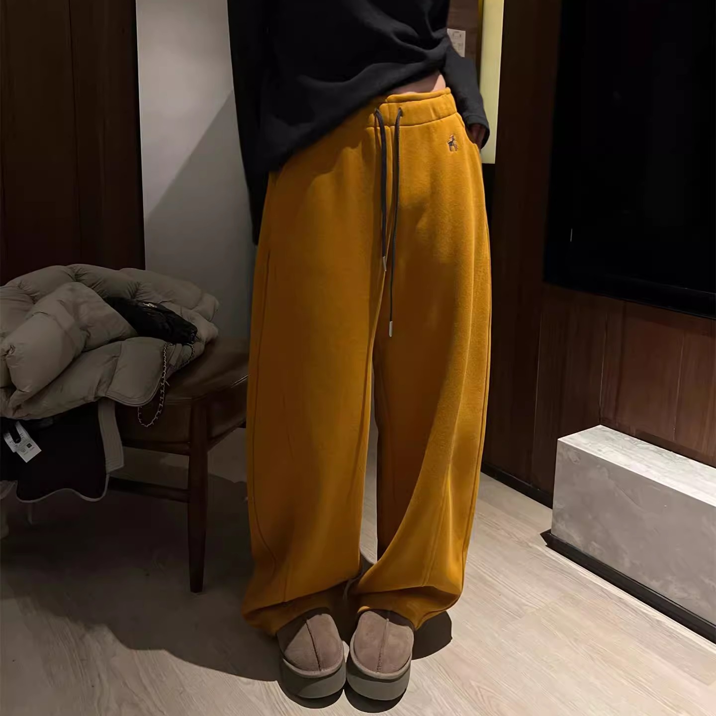 韩国新款刺绣小鹿加绒弯刀裤