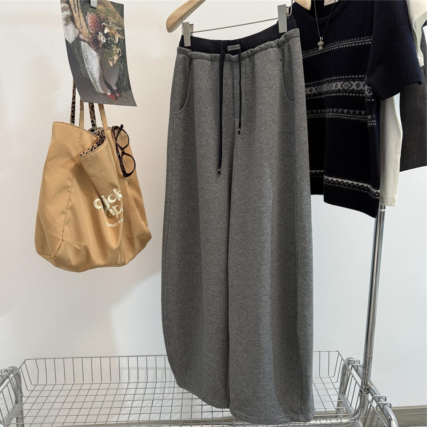 休闲气质宽松显瘦弯刀裤