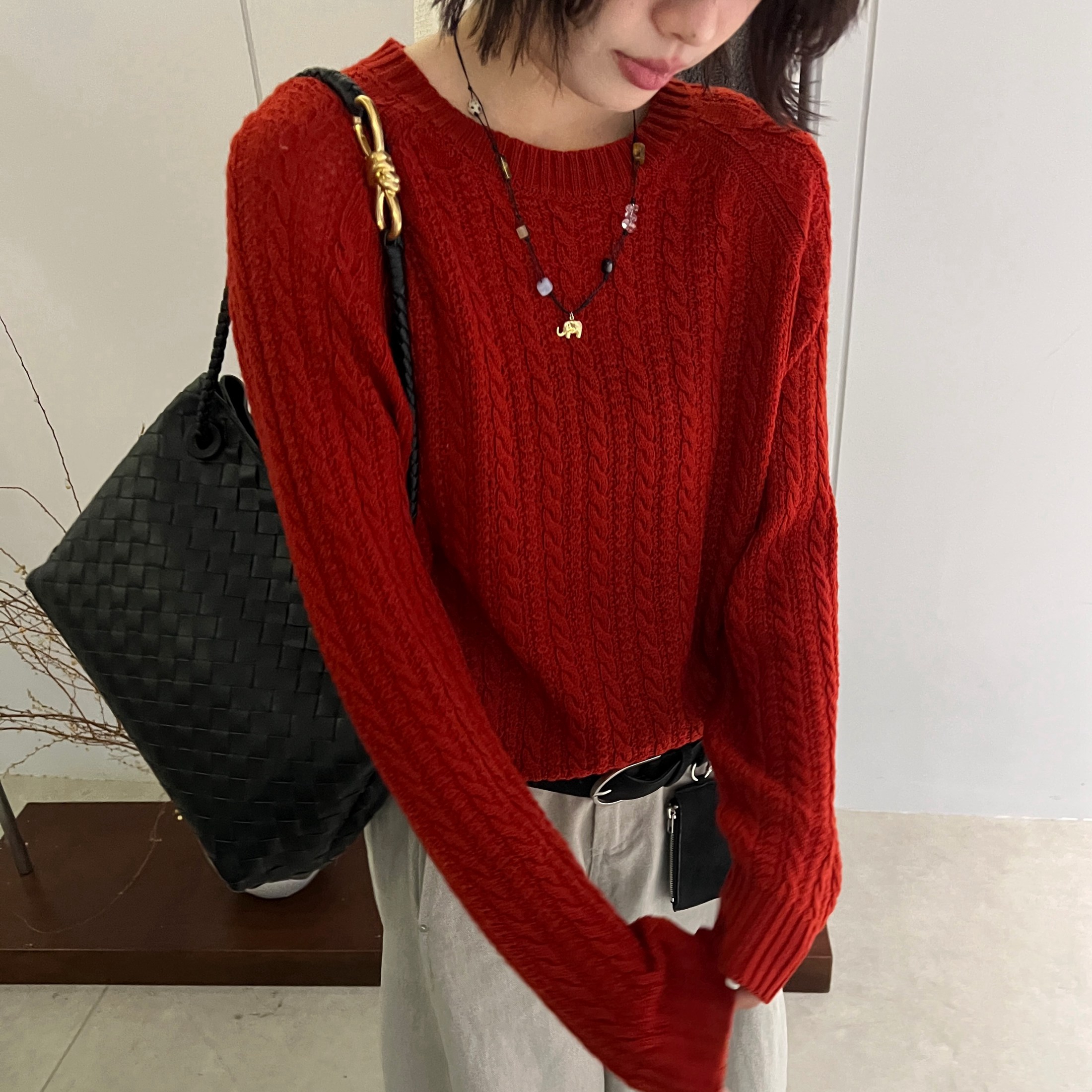 休闲百搭针织麻花纹毛衣