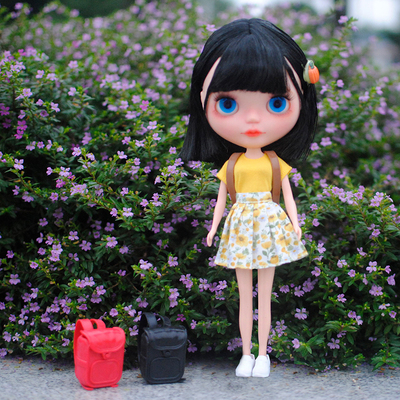 blythe玩具娃娃背包仿真人偶