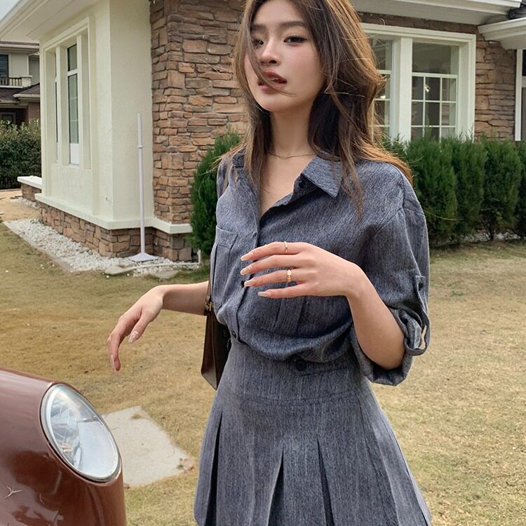语维忆Rae新款通勤仿牛仔衬衫上衣女小众百褶短裙半裙两件套