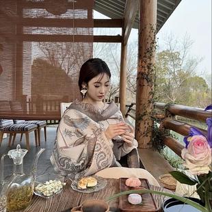 刘亦菲同款披肩女外搭配裙子中长款高级感2024新款秋冬季围巾两用