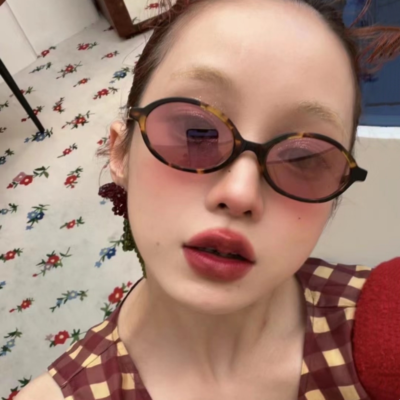 椭圆豹纹框粉片小框墨镜男女复古书呆子高级感拍照太阳眼镜凹造型