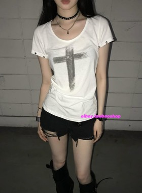 eihey诶嘿夏季新款十字架印花上衣女夏美式辣妹短款时尚短袖t恤女