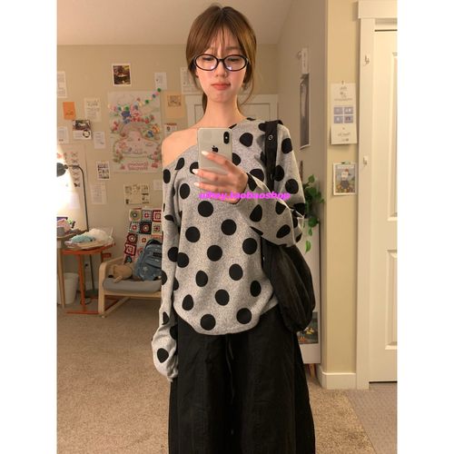 eihey诶嘿2025秋慵懒文艺风波点印花宽松圆领套头斜肩长袖上衣女