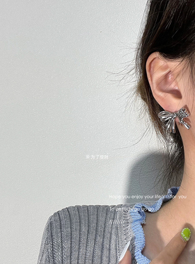 To GetRich/金属蝴蝶结耳环2025年新款潮冷淡风ins网红小众耳饰女