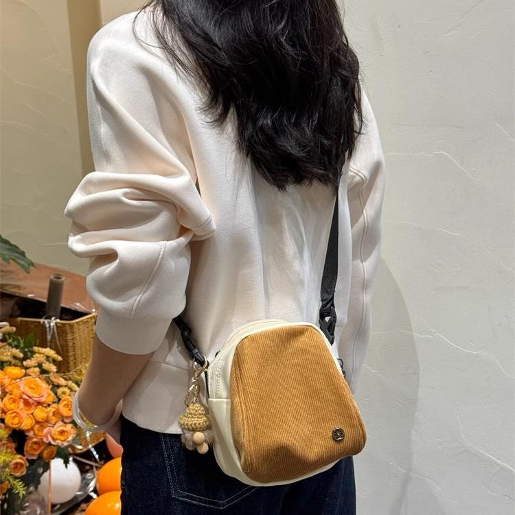 文艺范新款小鸡蛋包栗子包迷你斜跨拼色单肩包贝壳款多隔层百搭潮