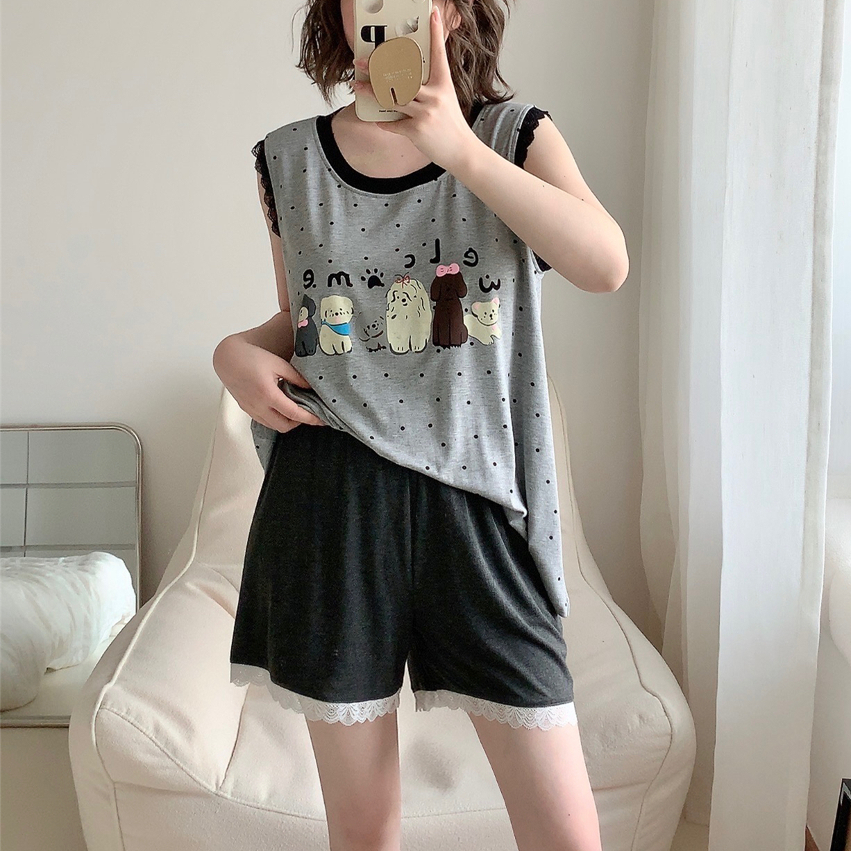 可爱狗狗莫代尔带胸垫无袖睡衣女