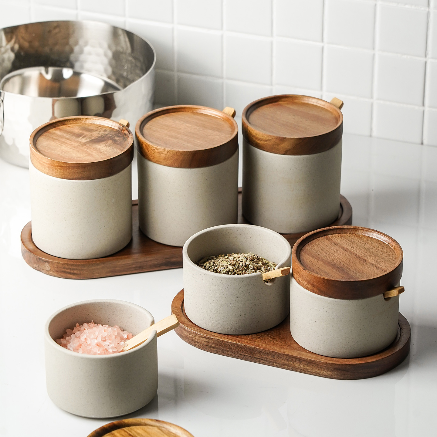 日式陶瓷调味罐带盖家用厨房盐味精调料盒收纳盒套装调料罐大容量