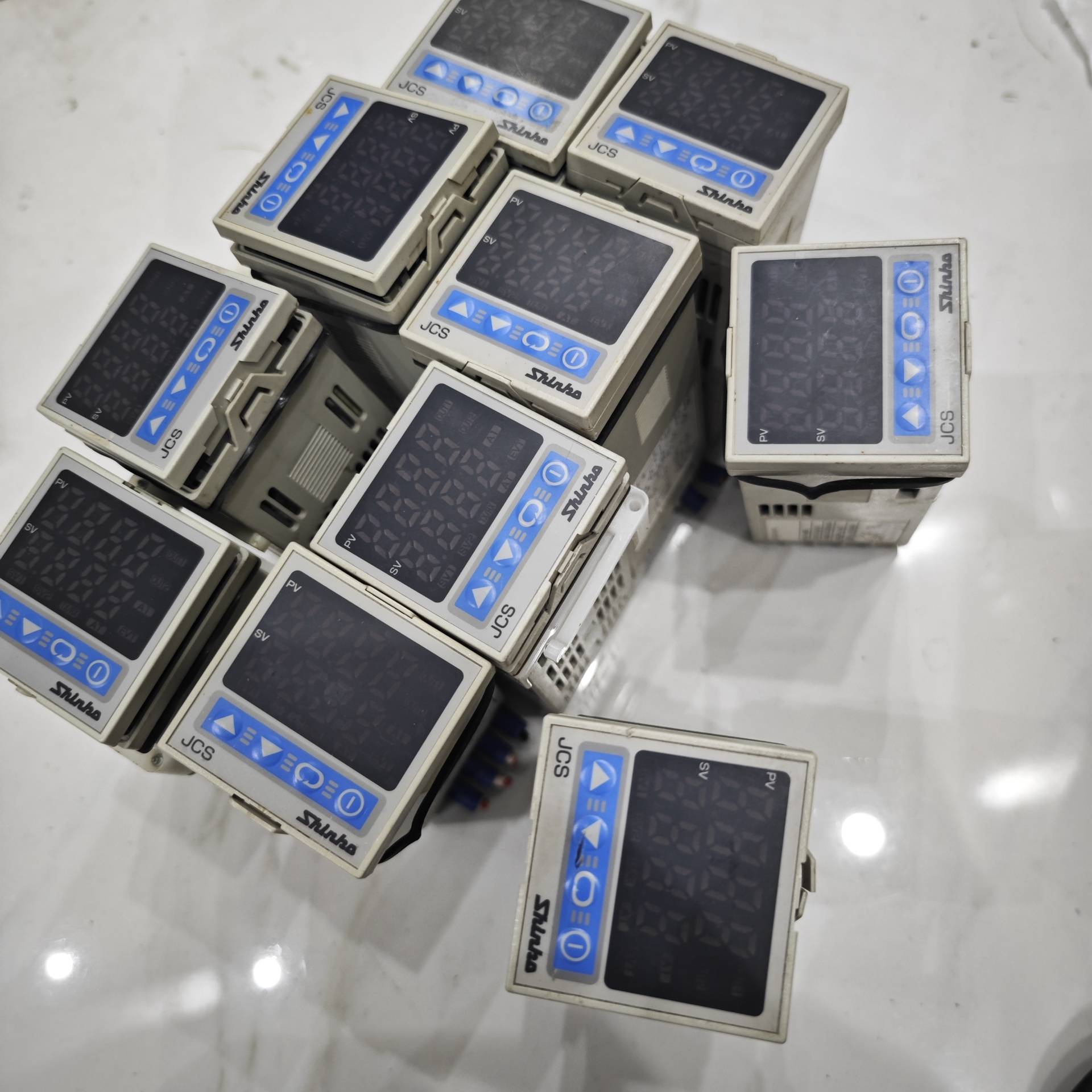 日本神港SHINKO温控器 JCS-33A-R/M