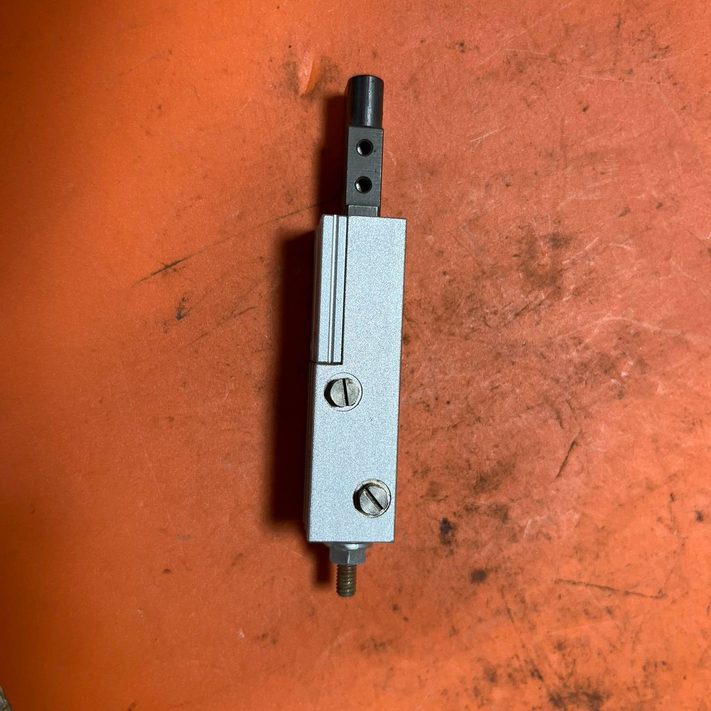 [议价]CMIS8-10DA气缸 品 成色很新