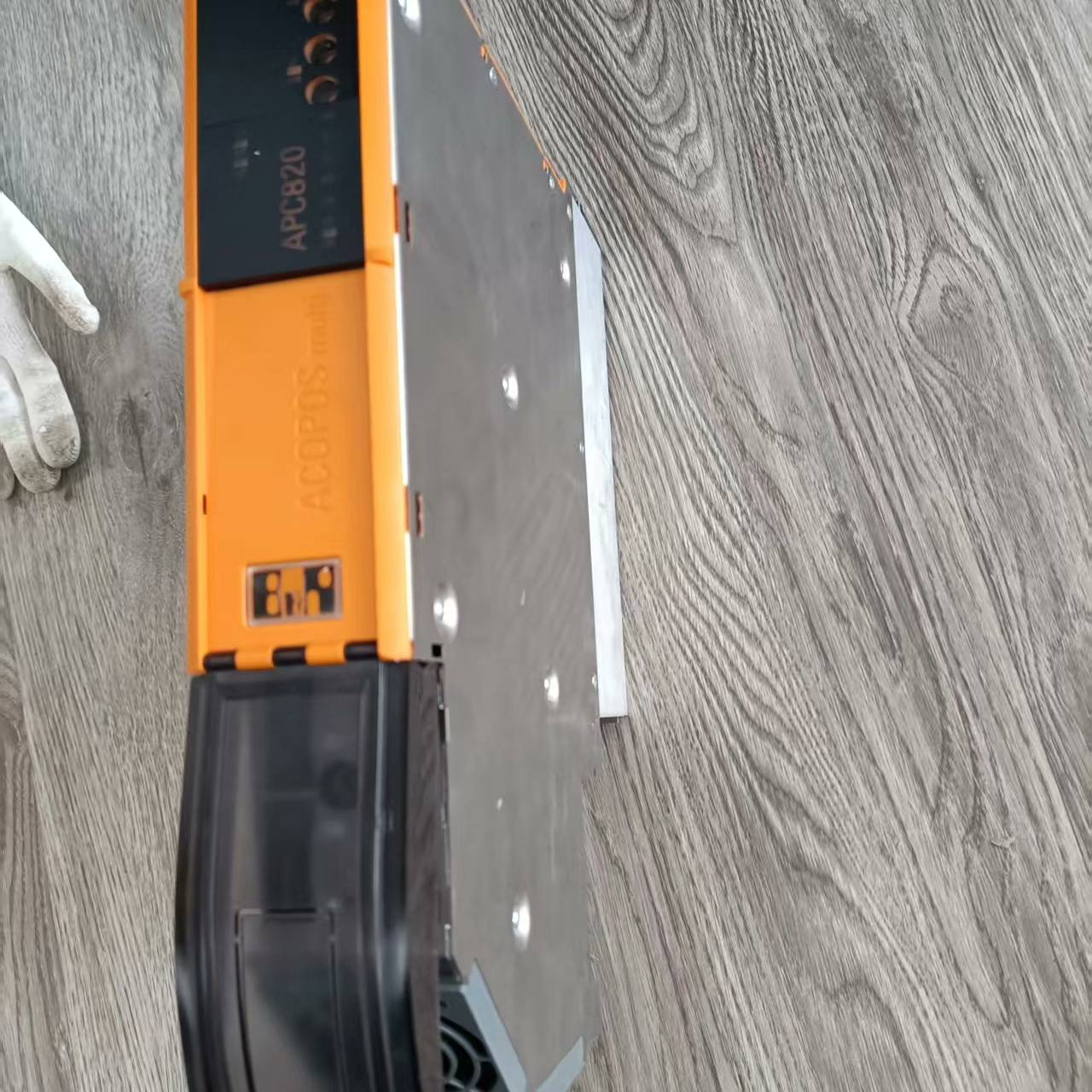 贝加莱伺服驱动器APC820，型号5PC820.5X01-0