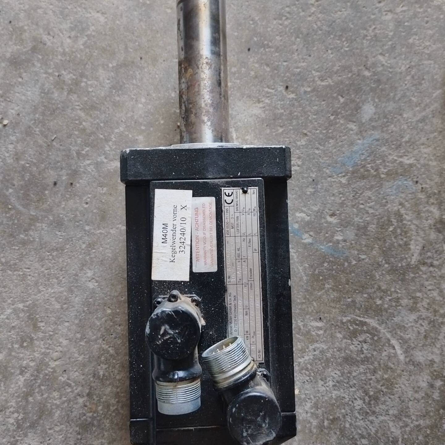 AMK伺服电机 DT5-3-10-E00 0.8kW 实物拍