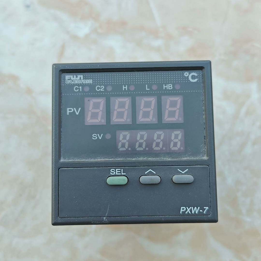 富士温控器PXW7TCY2-8V000-A