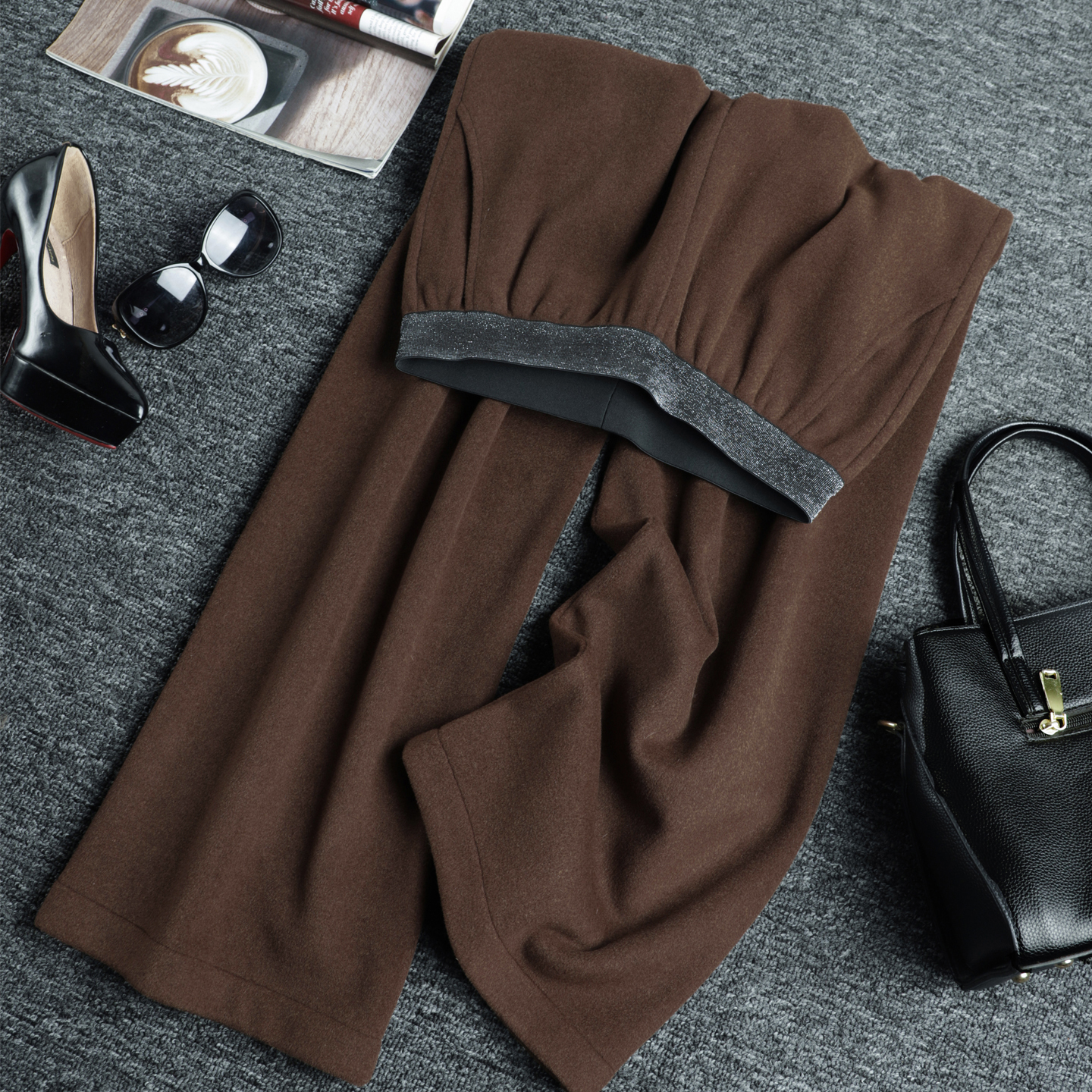 时髦驼咖色毛呢裤子女2025新款