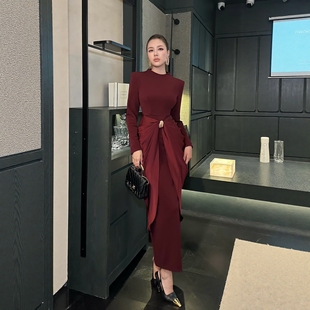 2026春季新款时尚气质名媛风设计感女人味收腰显瘦连衣裙包臀长裙