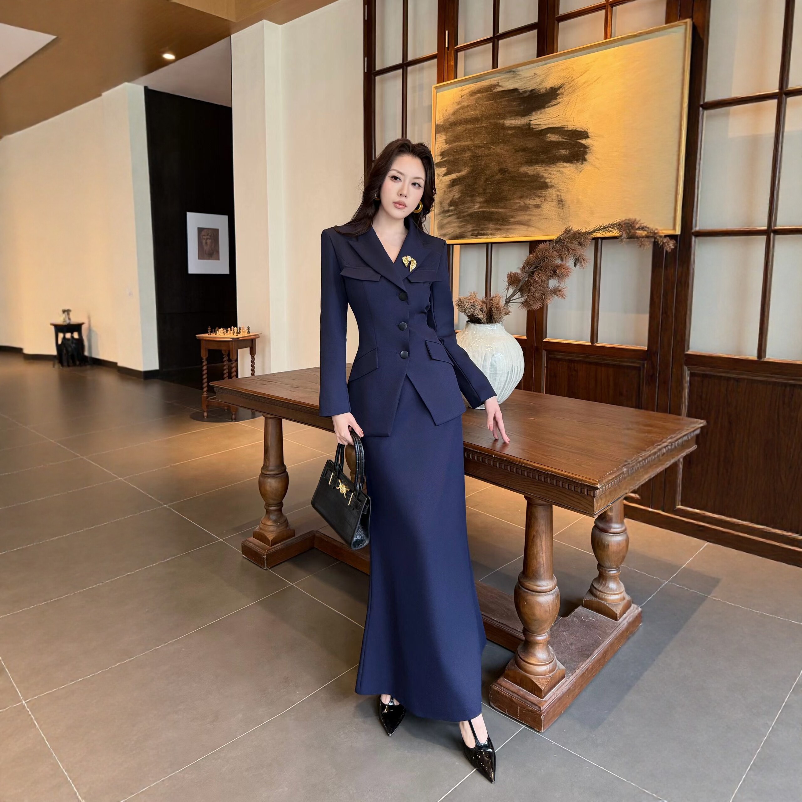 轻奢职业西装套裙女收腰单排扣长袖西服高腰鱼尾长款半身裙两件套