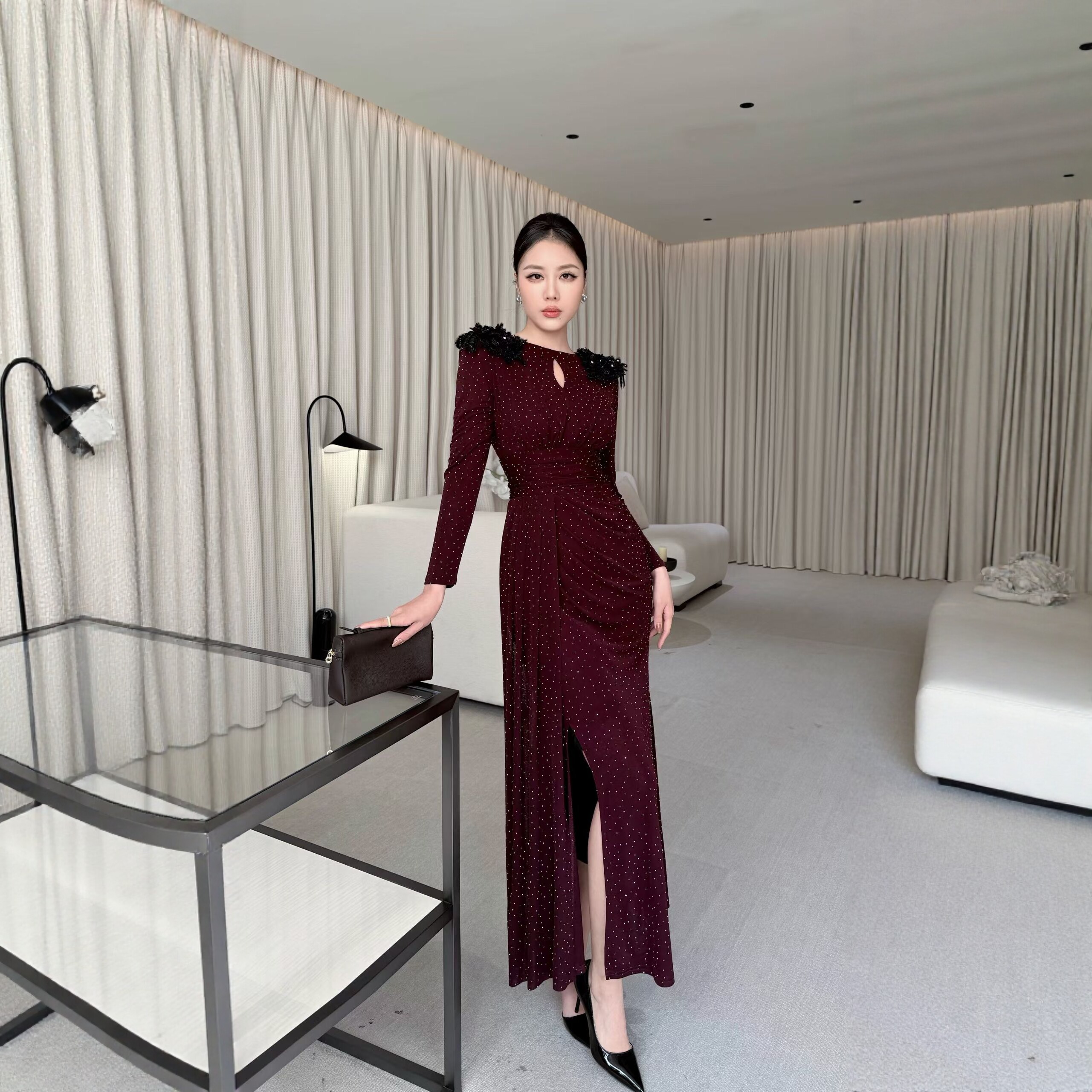 2026春季新款气质御姐范设计感肩章连衣裙显瘦女人味包臀礼服长裙