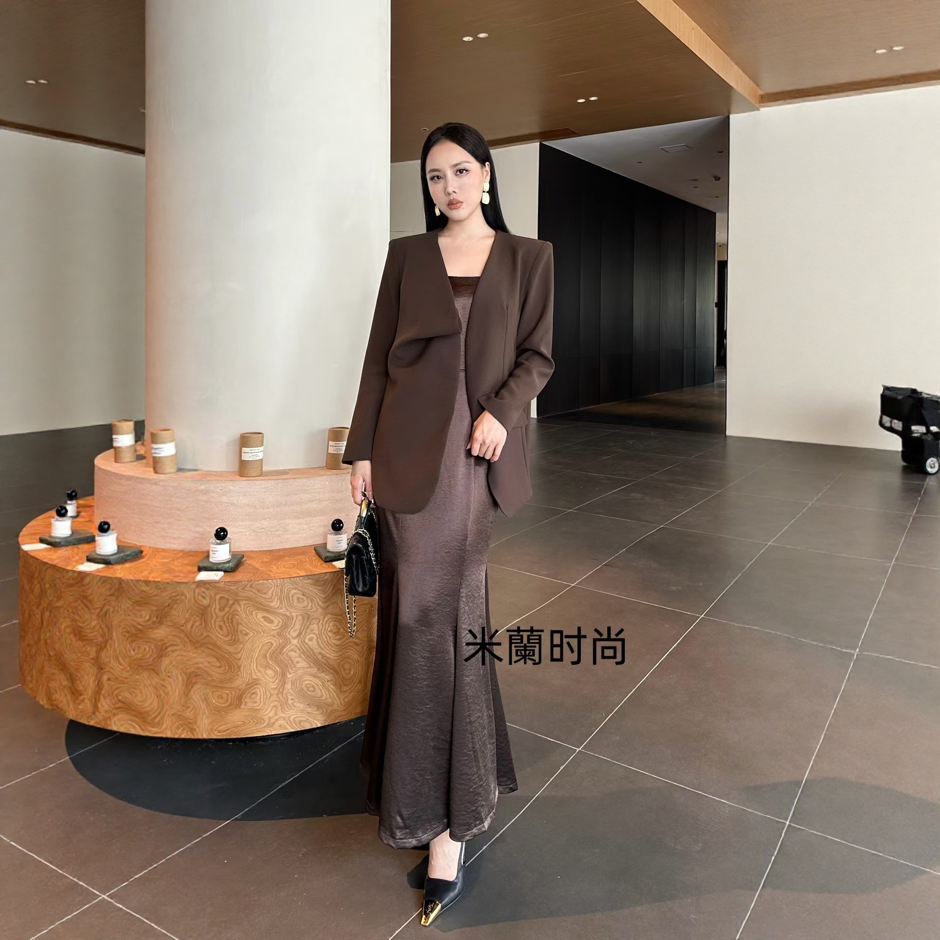 高级时装套装2026春秋新款气场强大职业西装外套吊带裙两件套女装