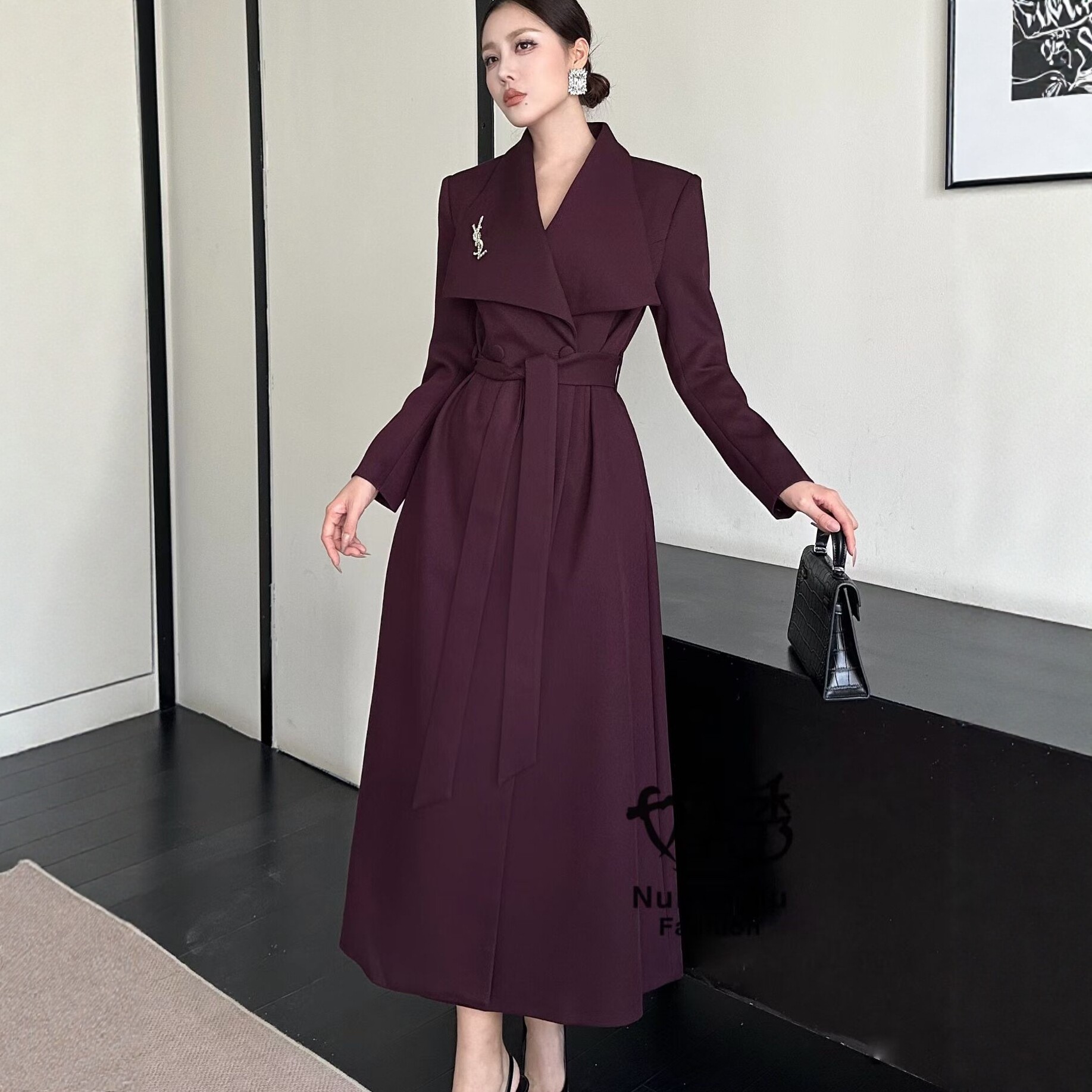 秋冬轻奢大翻领长款西装外套安可拉红系带收腰显瘦气质大衣女装