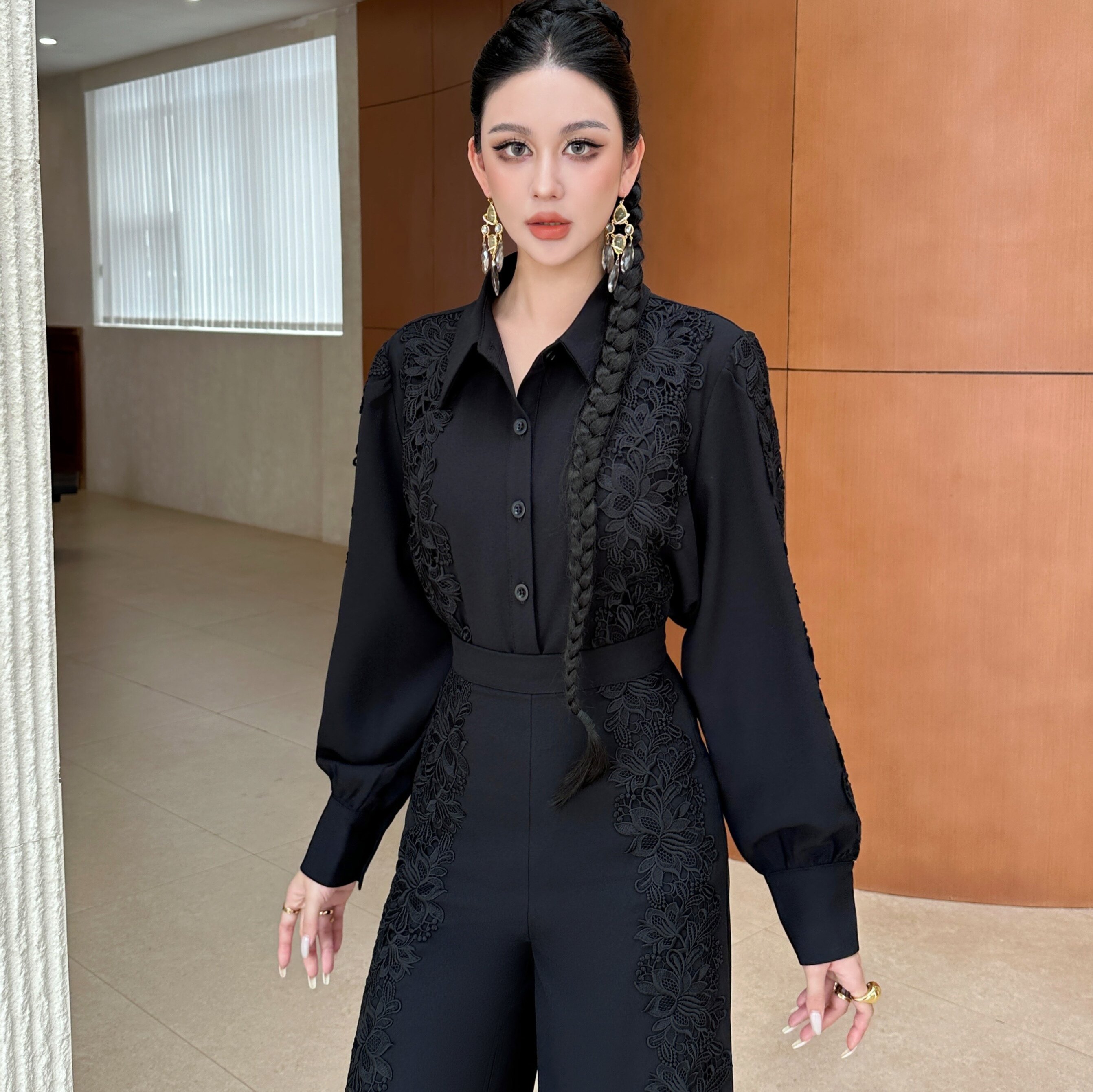 法式休闲优雅风2026秋季新款蕾丝刺绣长袖衬衫气质百搭上衣女
