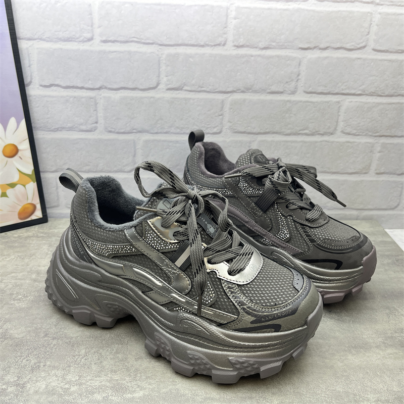 撤柜断码处理女鞋2025冬季新款时尚厚底增高休闲运动系带老爹鞋女