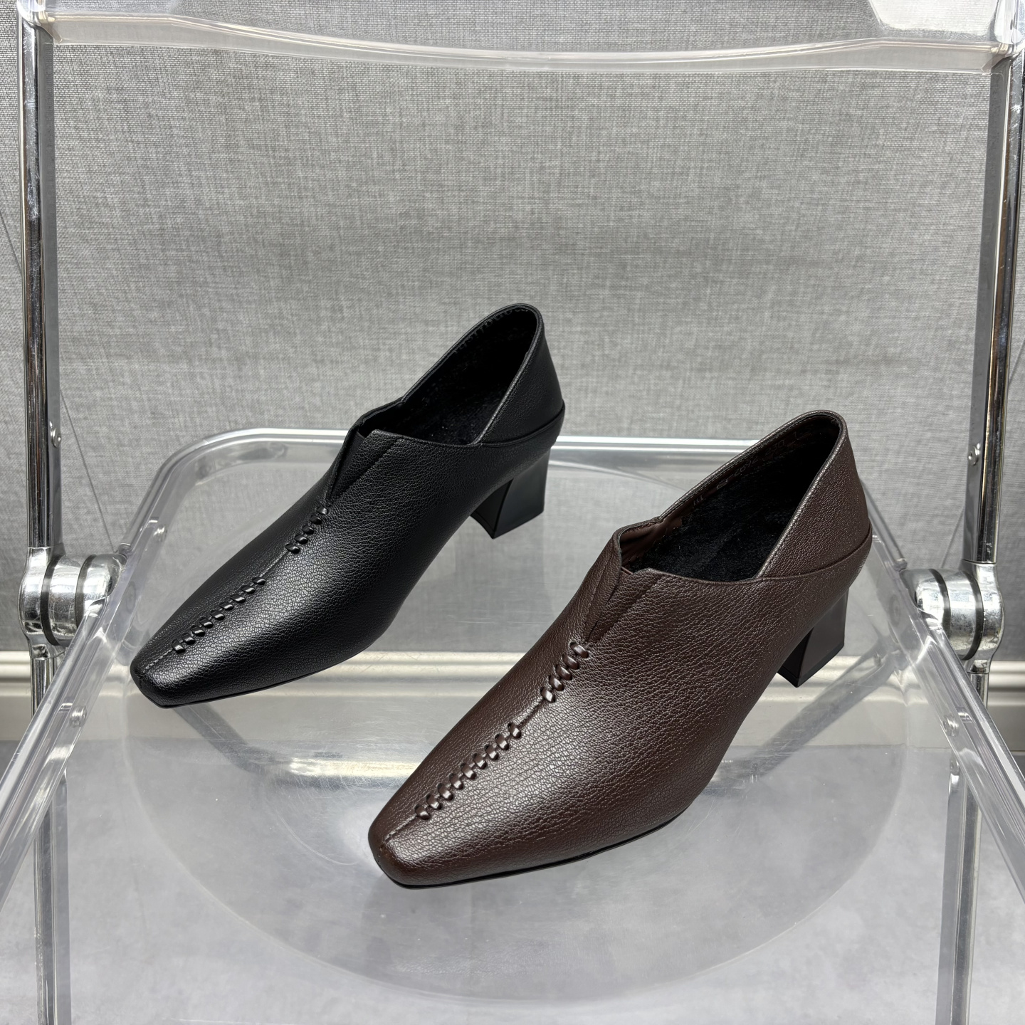 撤柜断码处理女鞋2025冬季新款欧美风方头深口粗跟舒适一脚蹬女鞋