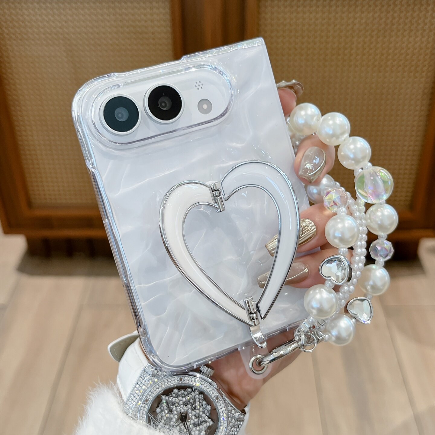 透明皱褶爱心支架手链适用于手机壳iPhone ultra折叠屏苹果保护套超薄翻盖式新款iPhone Ultra防摔全包边前框