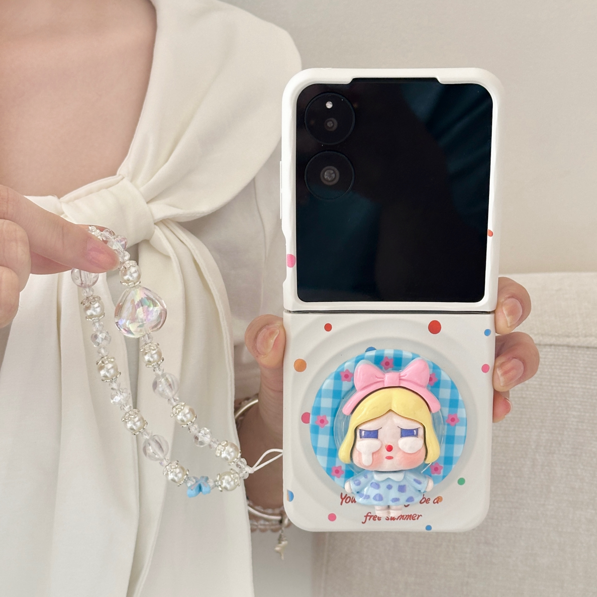 ins波漾壳米白色小猪哭娃磁吸支架适用小米mixflip折叠屏手机壳荣耀MagicVFlip翻盖防摔XFlip2三星zflip7/6/5