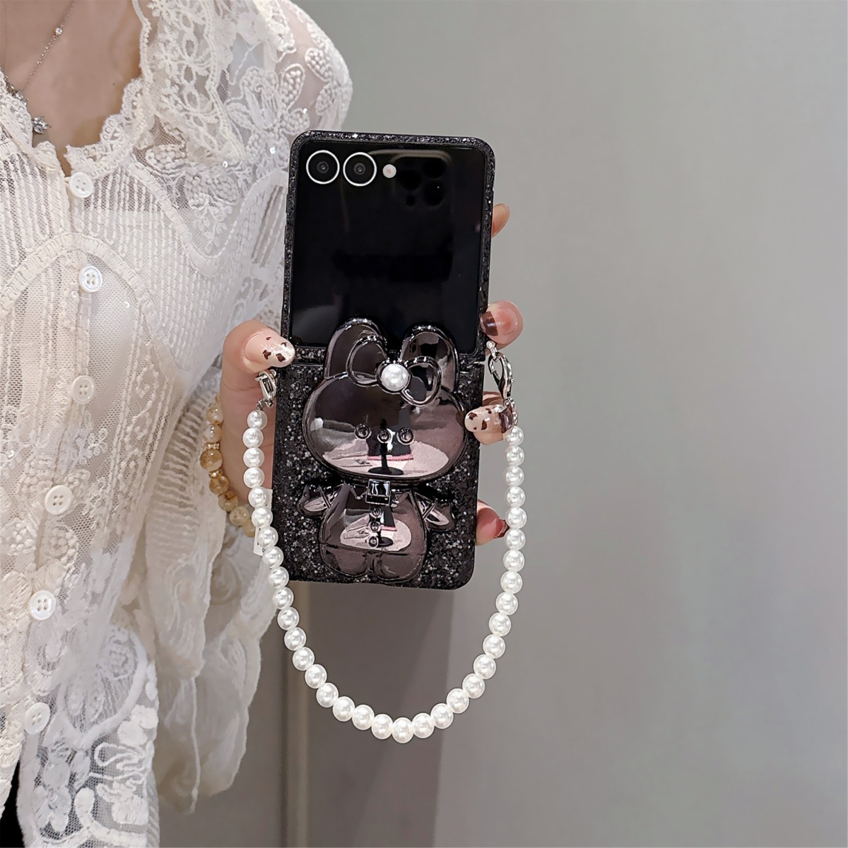 黑色闪粉米菲兔支架珍珠手链