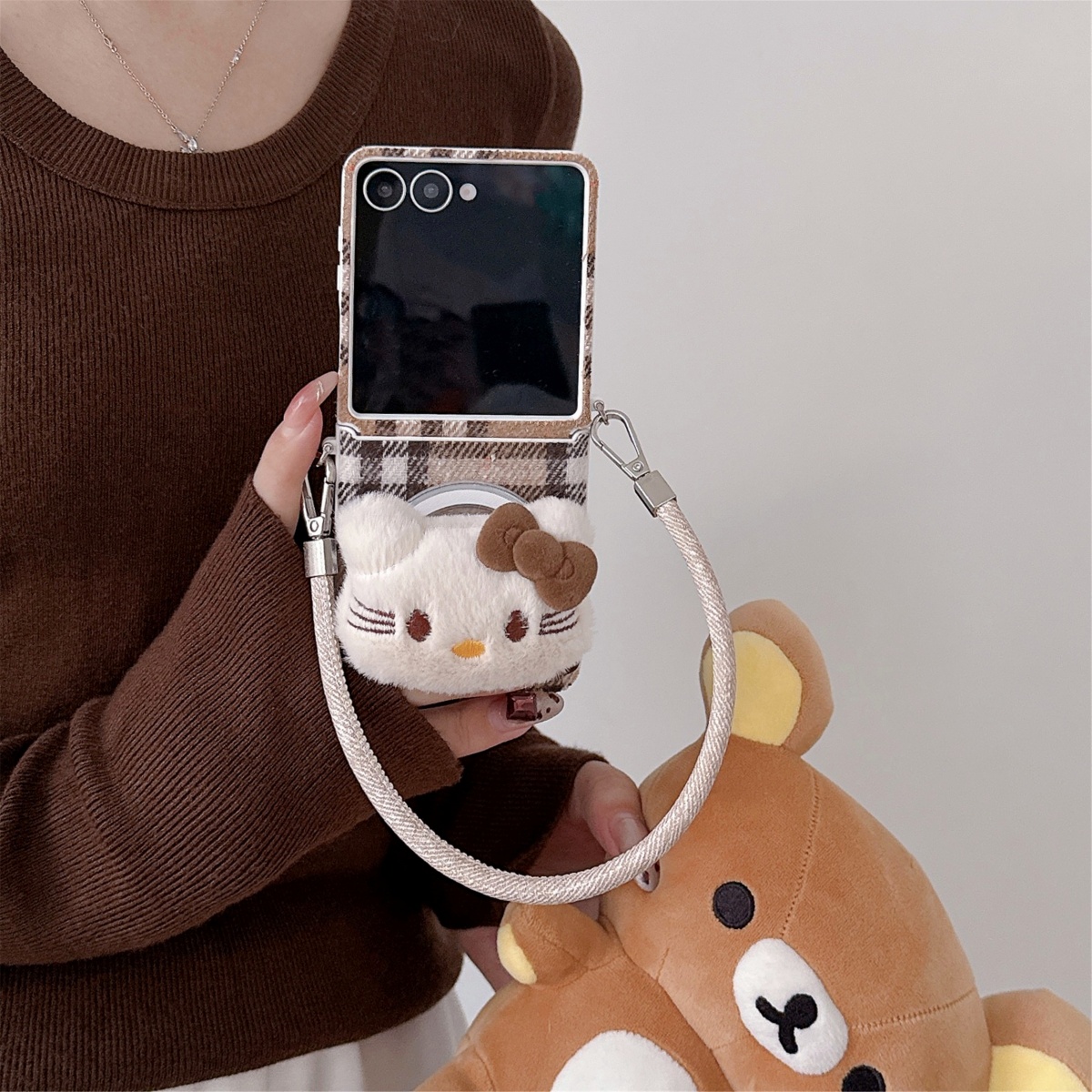 毛绒布格子磁吸支架手机壳