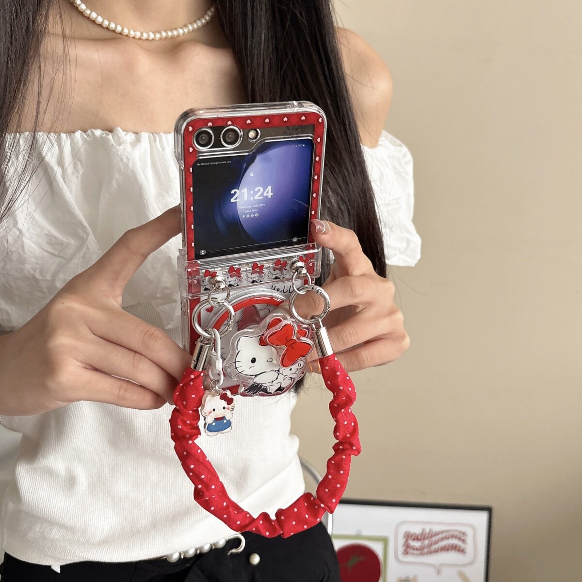 红色kitty猫手拎绳MagSafe磁吸支架适用三星zflip7/6/5手机壳新款zflip7fe折叠屏w24flip少女OPPOFindN3Flip