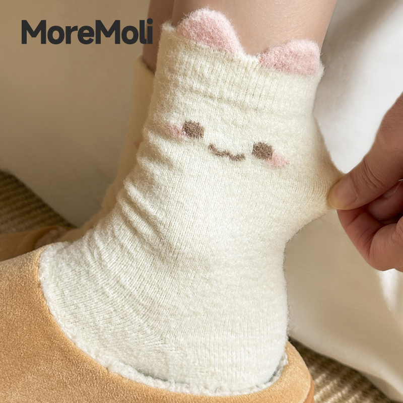 moremoli澳绒可爱毛绒保暖中筒袜