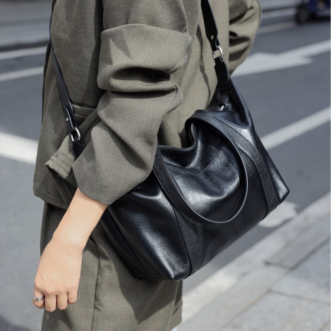 时尚个性潮流包包女2025新款气质拉链时尚单肩通勤包潮流托特大包