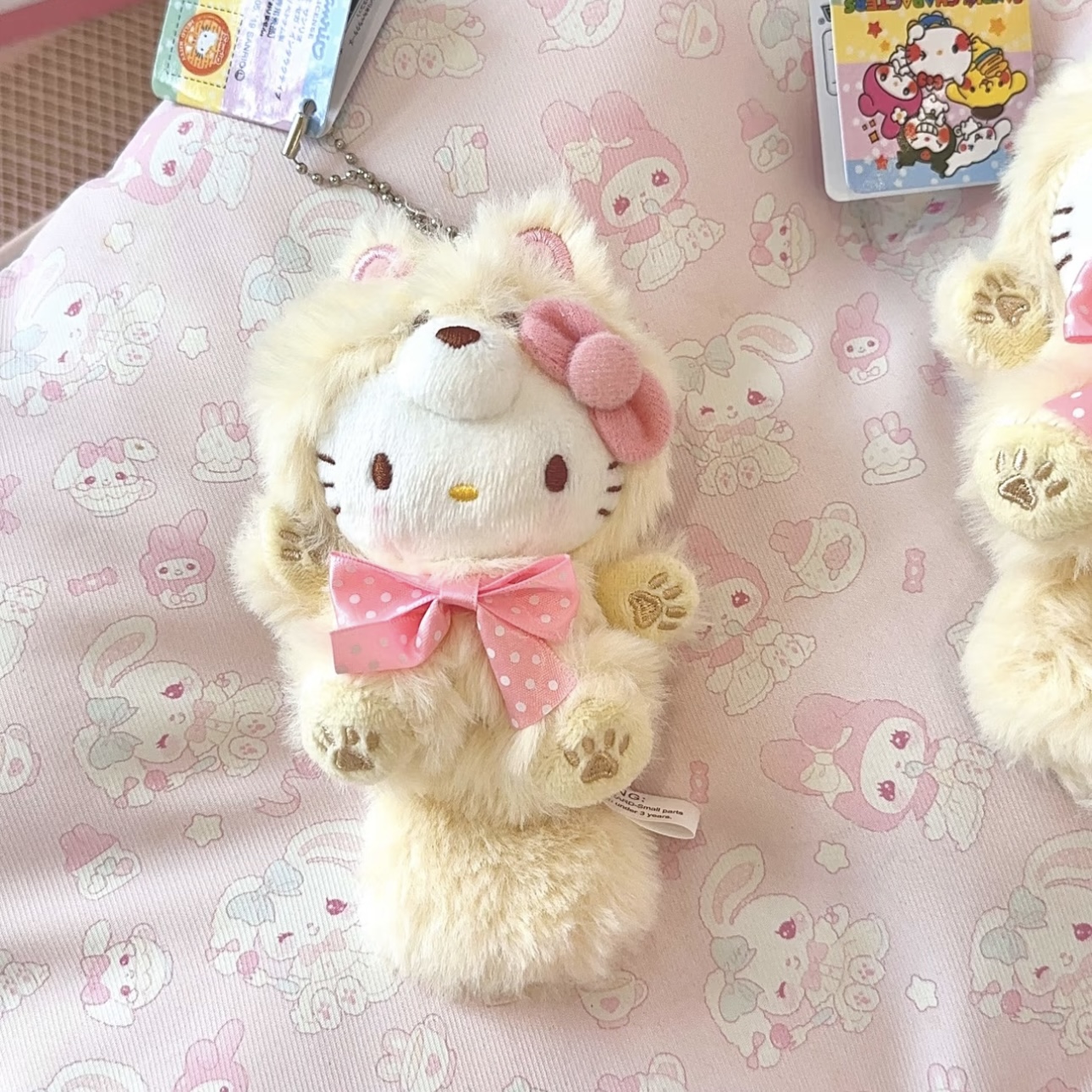 北海道大尾巴狐狸可爱hellokitty包包挂件书包小饰品公仔kt玩偶