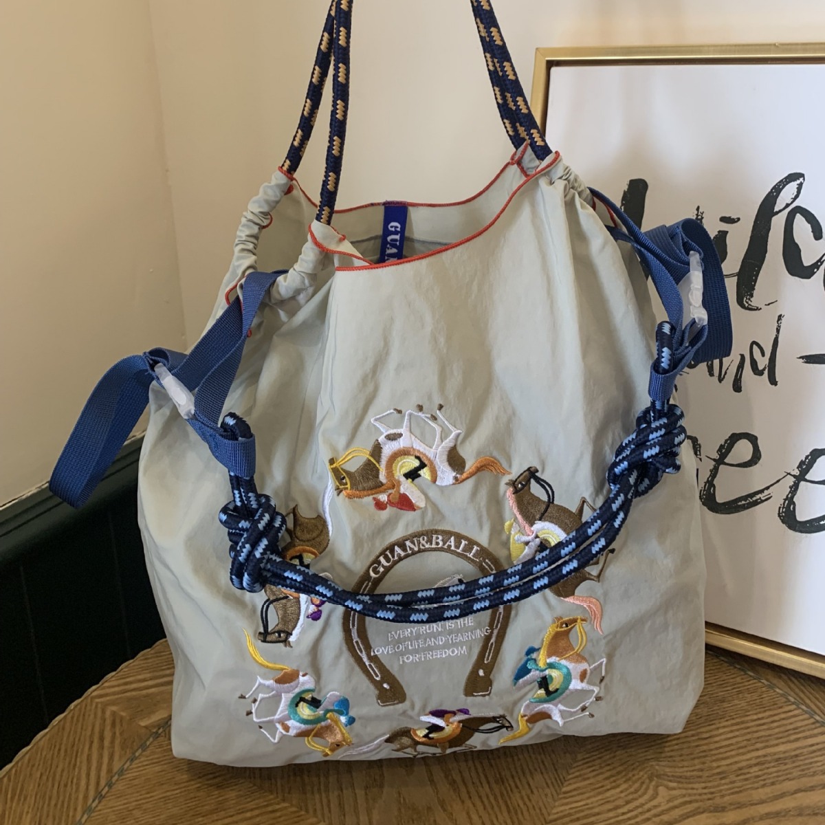 尼龙防水明星同款小众刺绣环保手提包绣花尼龙布袋单肩包购物袋