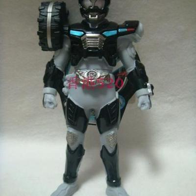 万代假面骑士疾驰狂野软胶手办