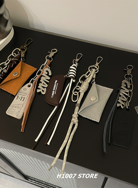 新款字母挂牌编绳男裤链女嘻哈风小众设计感牛仔裤工装裤挂链包挂