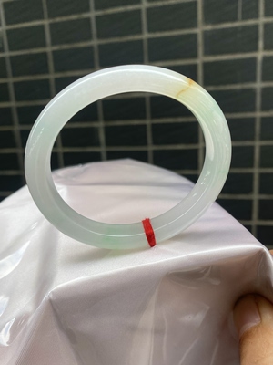 冰糯种白底黄翡飘阳绿贵妃天然缅甸翡翠手镯正品女款口径53.6mm