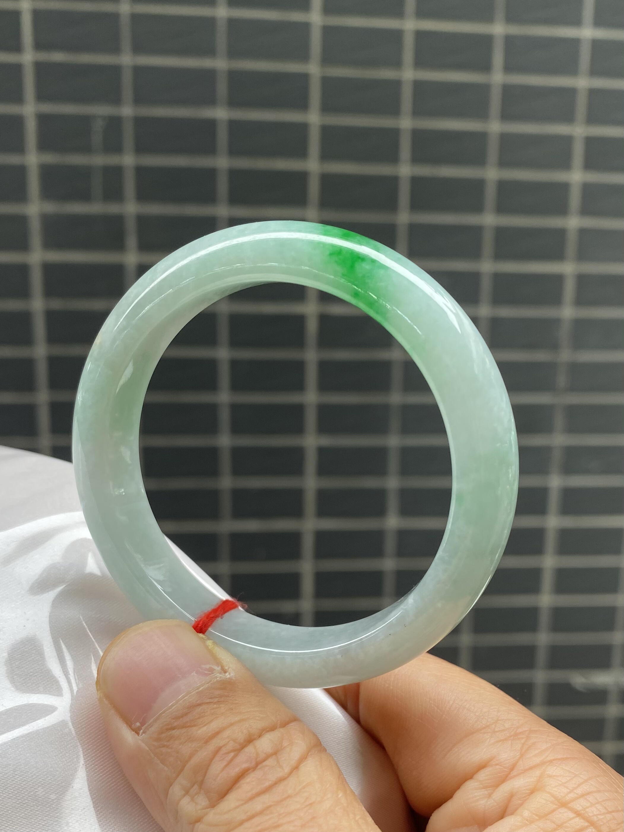 白底青冰糯种飘辣绿天然缅甸翡翠手镯正品口径53.4mm旺夫玉镯