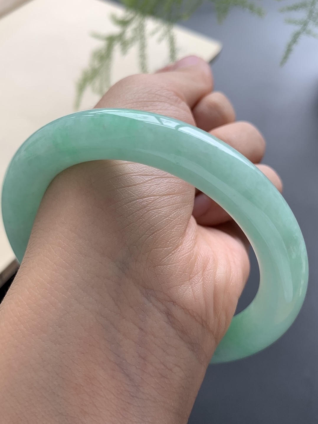 正品冰糯种满绿色天然缅甸翡翠圆条玉手镯口径56.2mm国风翡翠女款