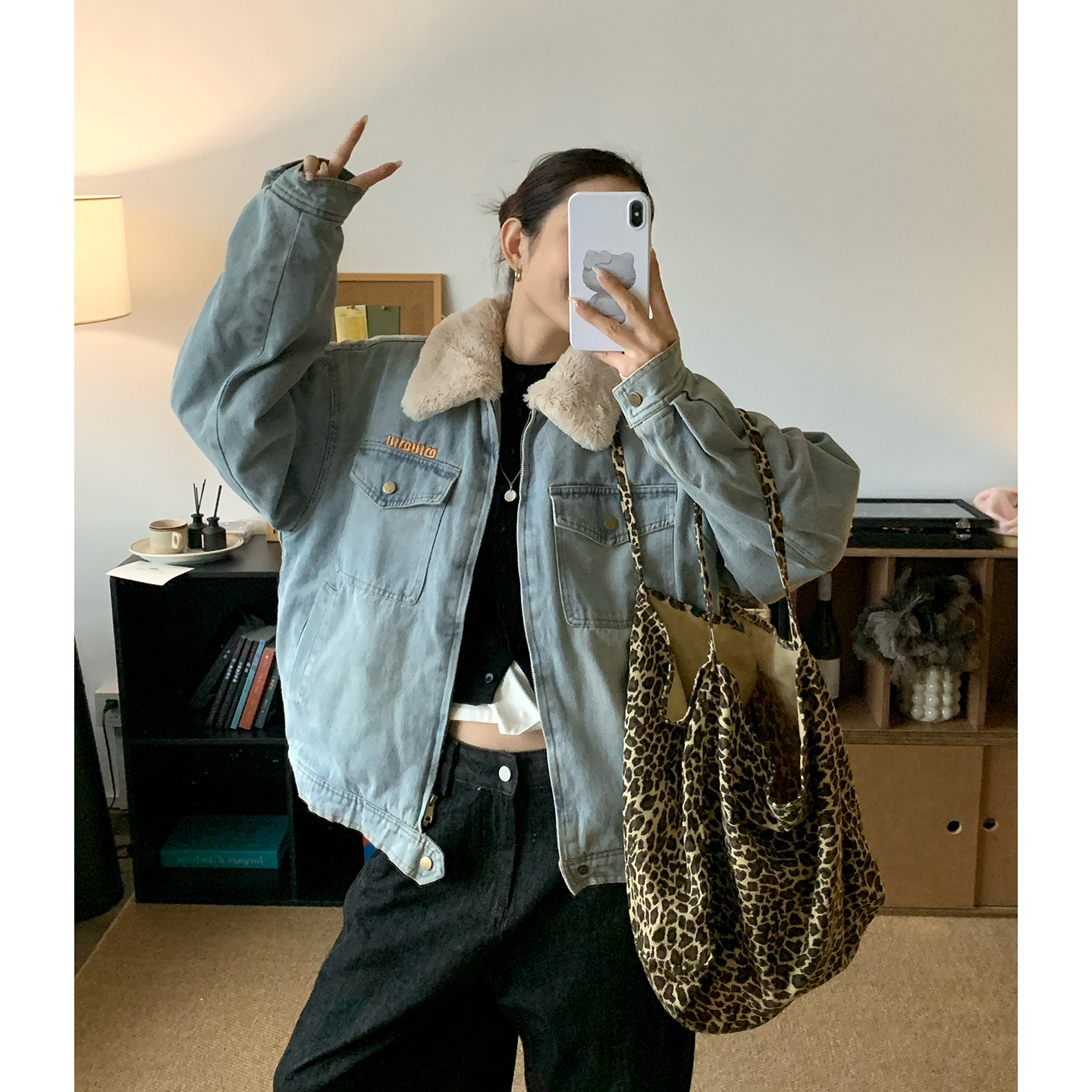 美式复古羊羔毛领浅色牛仔棉衣