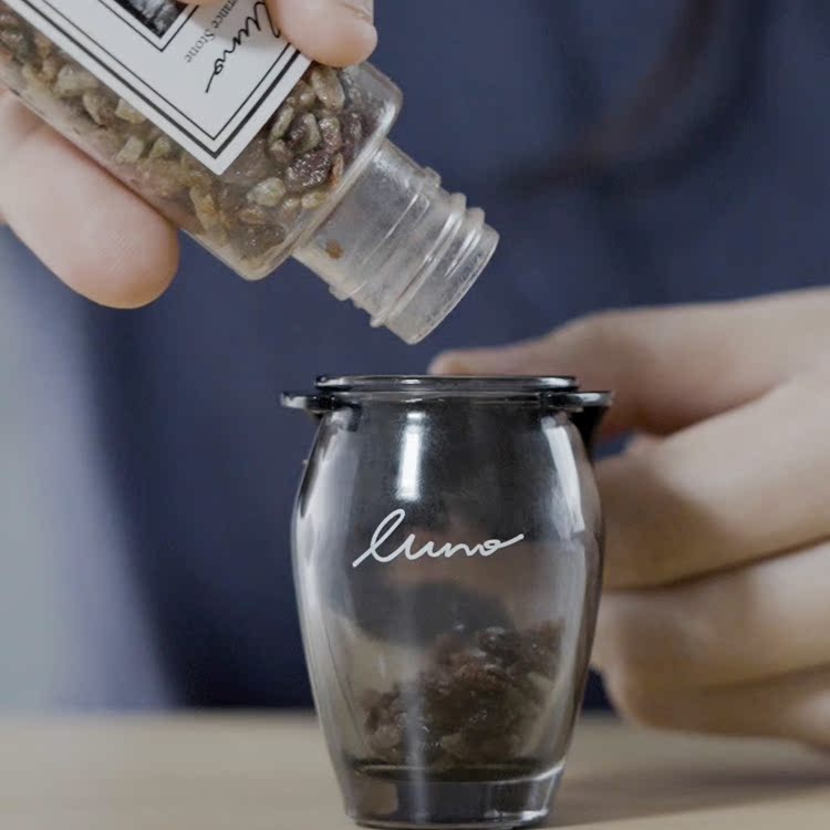 正品日本快美特露力沸石补充装固体石头香料汽车载香水香薰替换装